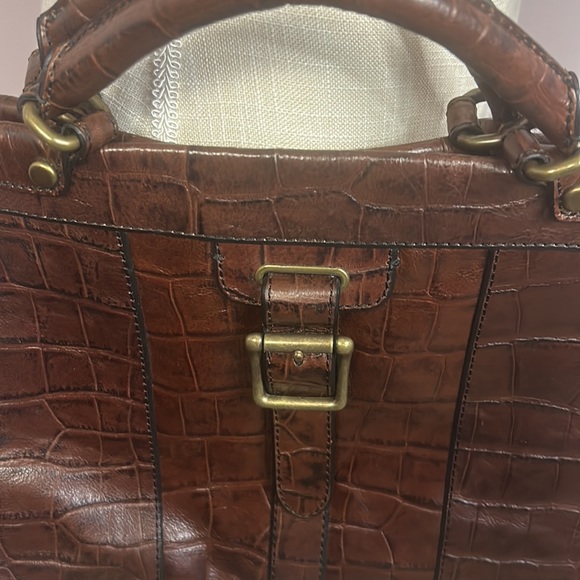 Fossil NWT purse with shoulder strap and handles. Beautiful brown leather. - Picture 3 of 10